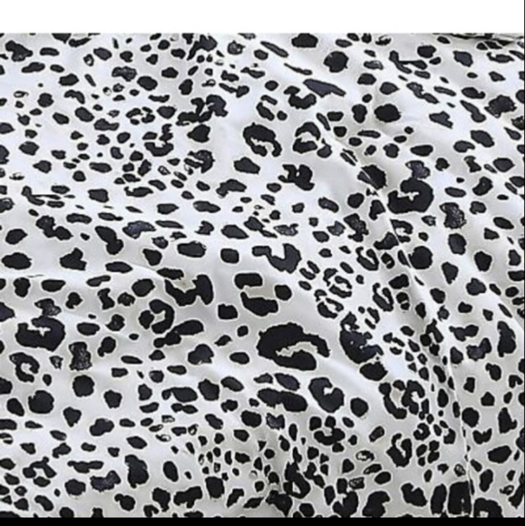 🐾Betsey Johnson🐾Water Leopard Comforter Set🐾 - Picture 3 of 3